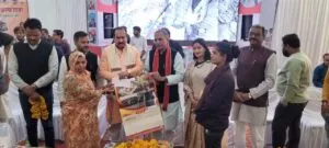 Neemuch Assembly नीमच विधानसभा के ग्रामों में सांसद सुधीर गुप्ता ने विकसित भारत संकल्प यात्रा को संबोधित किया Good News No. 1