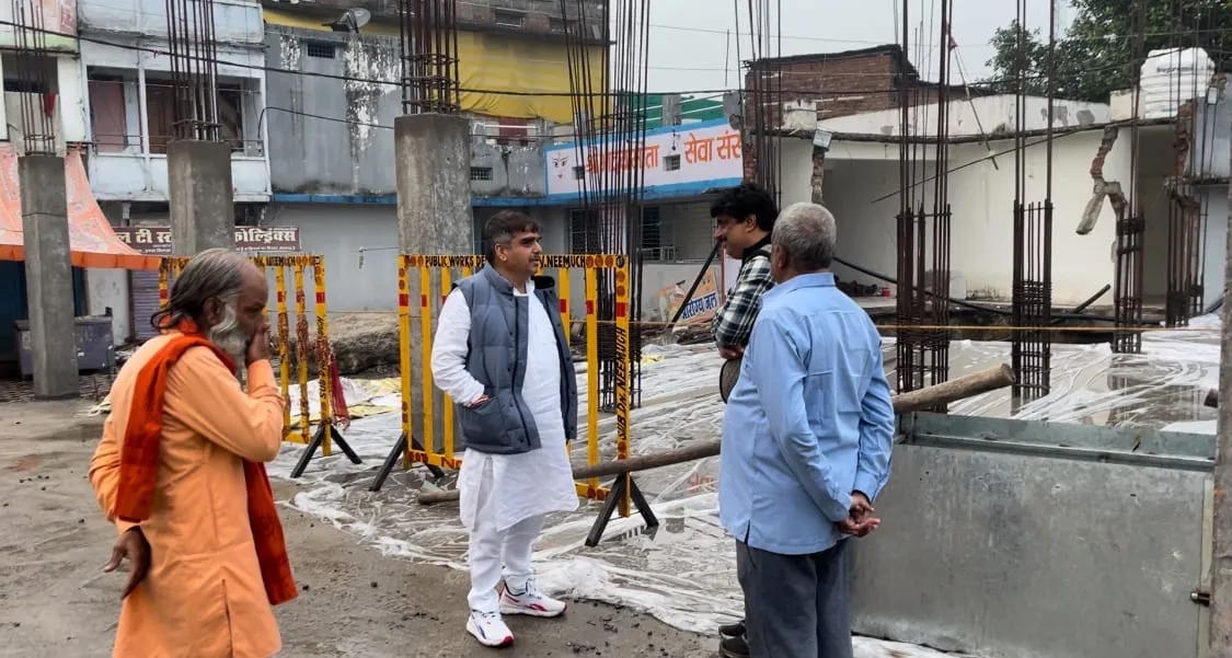 समाजसेवी अशोक अरोरा गंगानगर ने मां भादवा के दिव्य मंदिर निर्माण का जायजा लिया