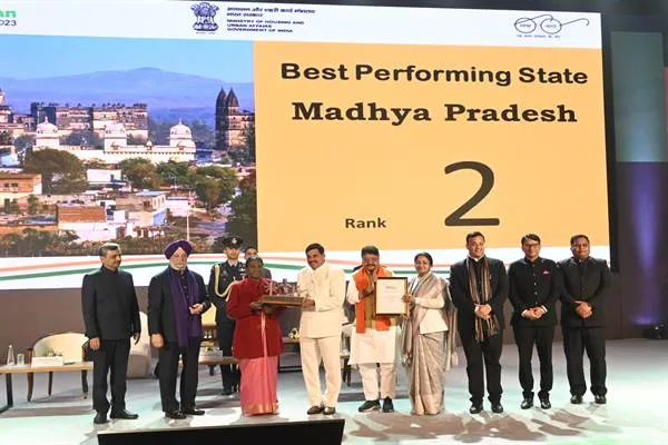 Indore इंदौर लगातार सातवीं बार सबसे स्वच्छ शहर के रूप में सम्मानित, Honored No 1 Indore इंदौर लगातार सातवीं बार सबसे स्वच्छ शहर के रूप में सम्मानित, Honored No 1