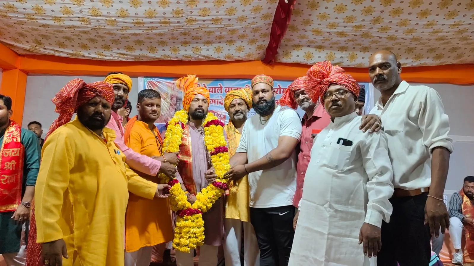 वीर शिरोमणि गोगा देव छड़ी निशान समारोह में उमड़े श्रद्धालु, छड़ी वाले भक्तों का किया सम्मान