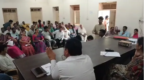हंगामेदार रहा परिषद का विशेष सम्मेलन, आरोप प्रत्यारोप के बीच सभी प्रस्ताव पास, नपा अध्यक्ष के झलके आंसू, कांग्रेस पार्षद के सीने में उठा दर्द हंगामेदार रहा परिषद का विशेष सम्मेलन, आरोप प्रत्यारोप के बीच सभी प्रस्ताव पास, नपा अध्यक्ष के झलके आंसू, कांग्रेस पार्षद के सीने में उठा दर्द