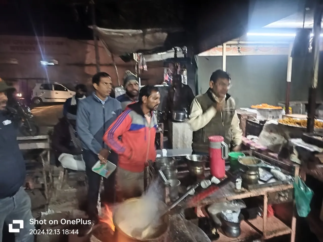 डिप्टी कलेक्टर ने किया सिंगोली नगर निकाय कार्यालय का आकस्मिक निरीक्षण, बाजारों में प्रतिबंधित पॉलीथिन और डिस्पोजेबल कप्स को जब्त