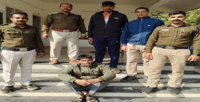 सरवानिया महाराज पुलिस ने एक व्यक्ति को 1 किलो 700 ग्राम अवैध अफीम के साथ धरदबोचा सरवानिया महाराज पुलिस ने एक व्यक्ति को 1 किलो 700 ग्राम अवैध अफीम के साथ धरदबोचा