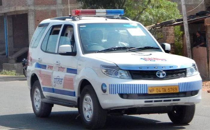 थाना कुकड़ेश्वर क्षेत्र में 42 वर्षीय व्यक्ति ने किया जहरीले पदार्थ का सेवन, डायल-112/100 एफ आर व्ही ने व्यक्ति को अस्पताल पहुँचाया* थाना कुकड़ेश्वर क्षेत्र में 42 वर्षीय व्यक्ति ने किया जहरीले पदार्थ का सेवन, डायल-112/100 एफ आर व्ही ने व्यक्ति को अस्पताल पहुँचाया*