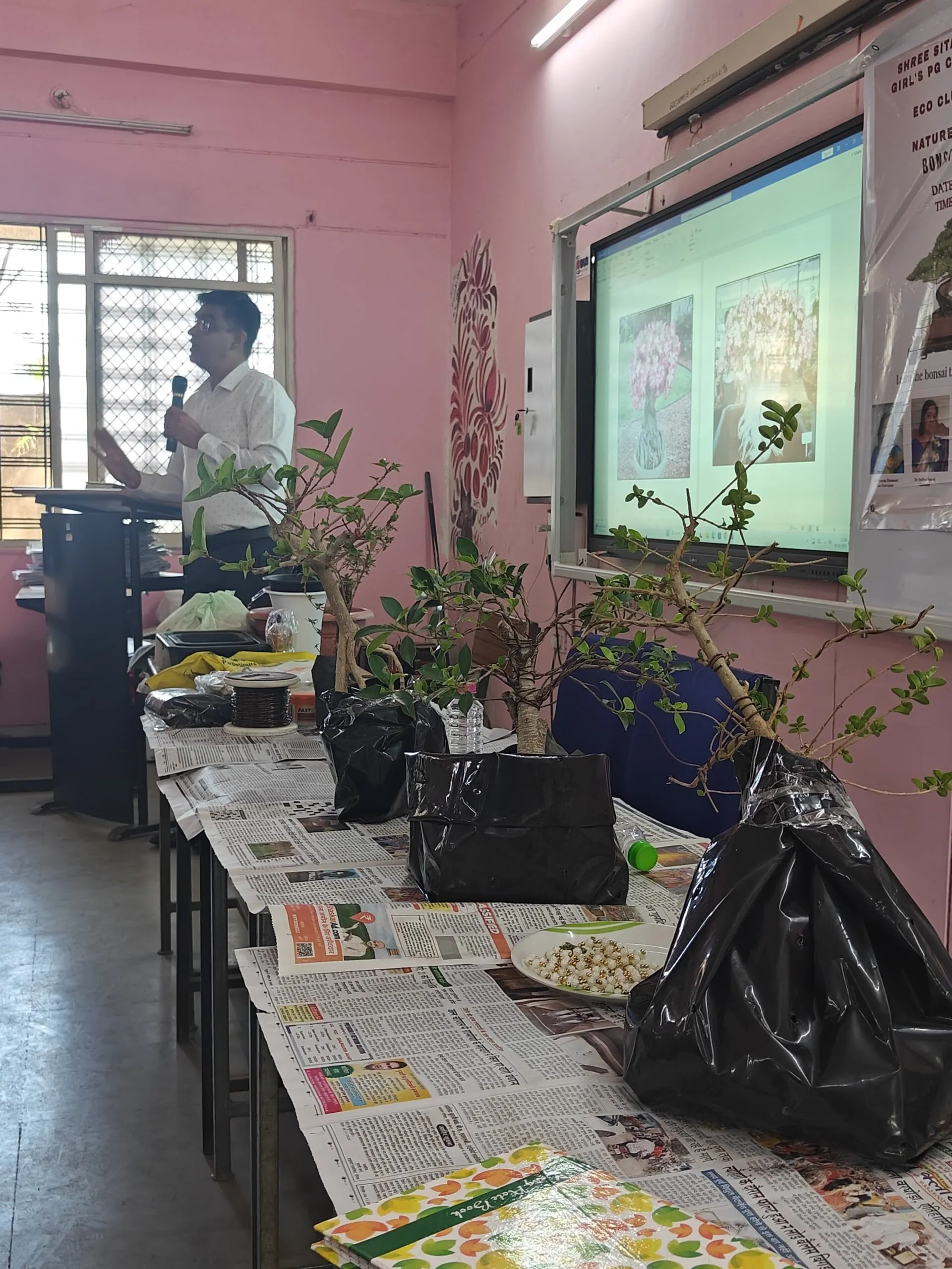 इको क्लब द्वारा बोनसाई पौधे प्रशिक्षण नेचर इन मिनिएचर पर कार्यशाला संपन्न