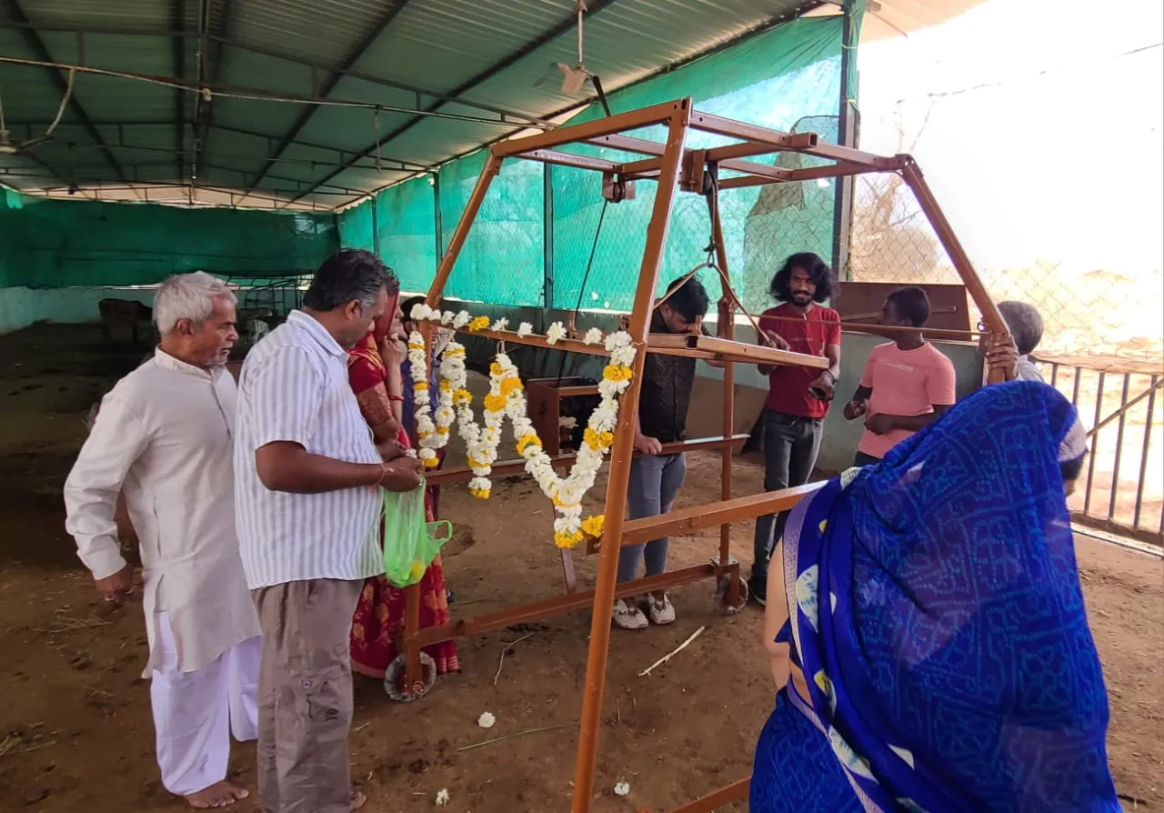 अरावली गौशाला को बैरागी परिवार द्वारा लिफ्टिंग मशीन भेंट …