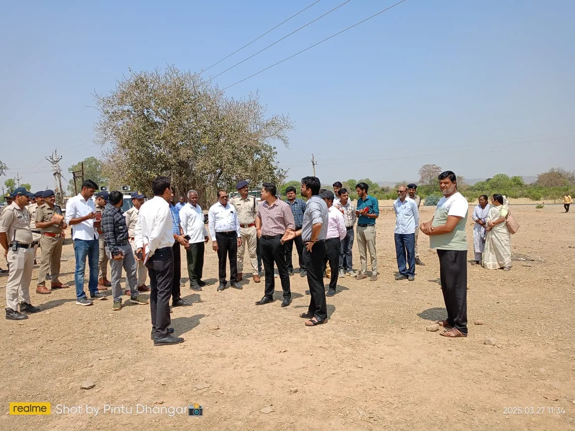 कलेक्टर एवं एसपी ने रामपुरा में मुख्यमंत्री जी के संभावित कार्यक्रम की तैयारियों का लिया जायजा