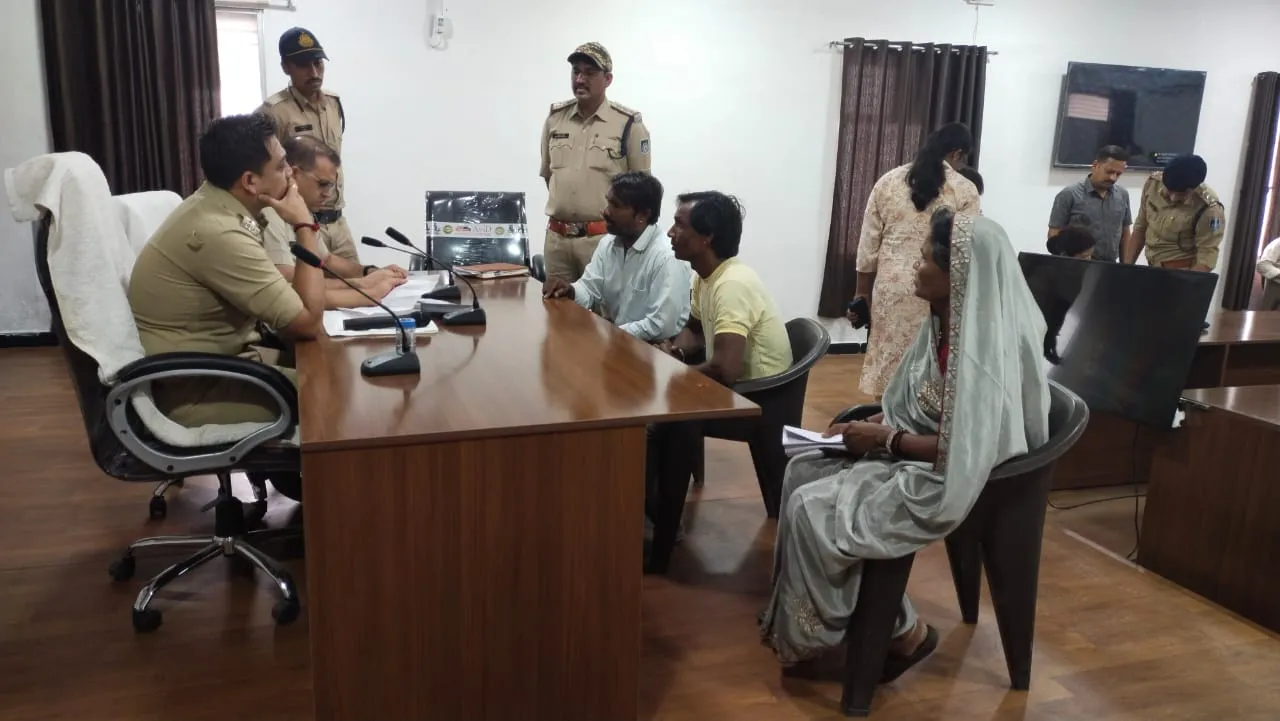 जिला स्तरीय जन सुनवाई शिकायत निवारण एवं सीएम हेल्पलाईन शिविर