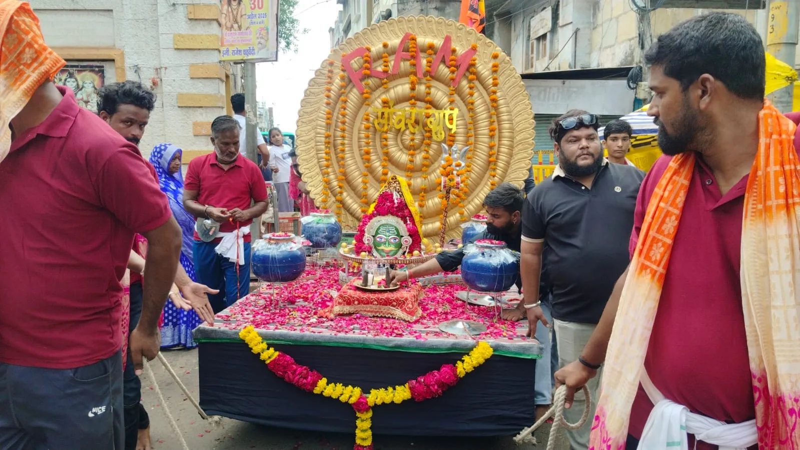 पशुपतिनाथ मंदसौर से नीमच पहुंचे कांवड़िए, किया महादेव का जलाभिषेक पशुपतिनाथ मंदसौर से नीमच पहुंचे कांवड़िए, किया महादेव का जलाभिषेक