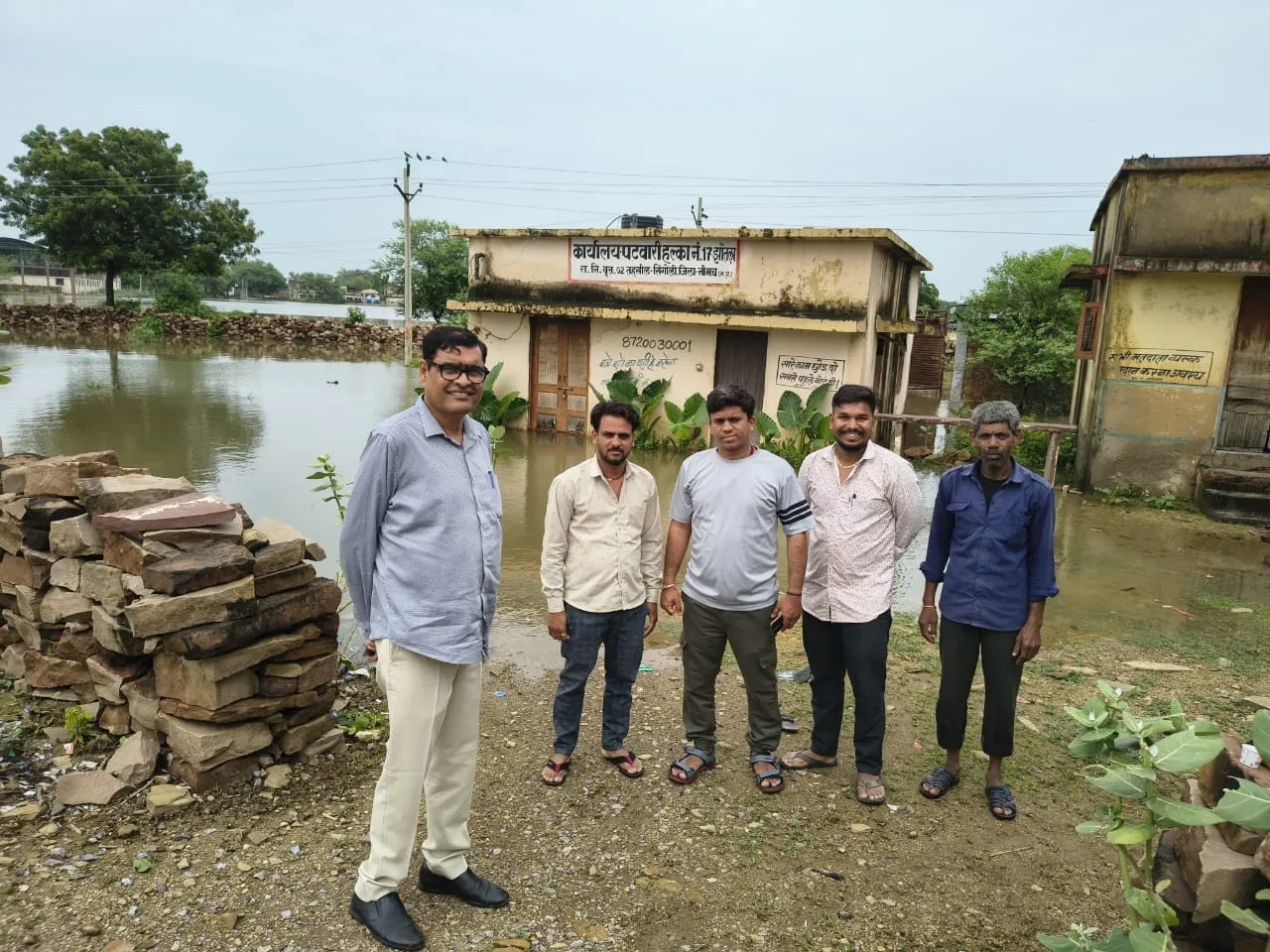 ग्रामीण अंचल में लगातार 2 दिन की बारिश बनी आफत और मुसीबत का कारण ग्रामीण अंचल में लगातार 2 दिन की बारिश बनी आफत और मुसीबत का कारण