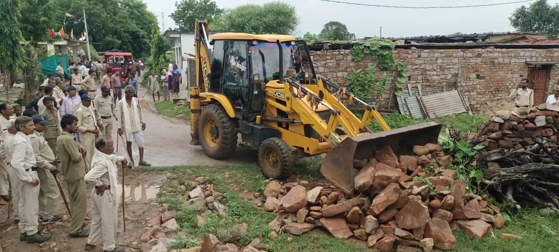 शासकीय जमीनों के संरक्षण का अभियान, तहसीलदार श्री डुडवे की टीम ने लासूर खेरखेड़ा मार्ग की शासकीय जमीन से हटाया अतिक्रमण, आवागमन में बाधित अतिक्रमण को हटाया शासकीय जमीनों के संरक्षण का अभियान, तहसीलदार श्री डुडवे की टीम ने लासूर खेरखेड़ा मार्ग की शासकीय जमीन से हटाया अतिक्रमण, आवागमन में बाधित अतिक्रमण को हटाया