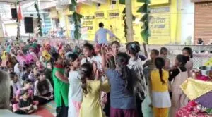 अरनोद: चकुन्डा में चल रही श्रीमद्भागवत कथा, बड़ी संख्या में भक्त सुन रहे कथा