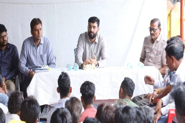 सभी पशुपालक उन्नत नस्ल का पशुपालन कर दुग्ध उत्पादन दो गुना करें-श्री चंद्रा सभी पशुपालक उन्नत नस्ल का पशुपालन कर दुग्ध उत्पादन दो गुना करें-श्री चंद्रा