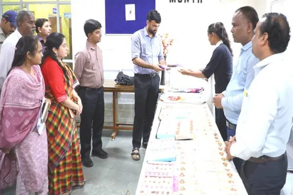 स्वदेशी राखियों से रक्षाबंधन का उत्सव, ‘किलकारी’ के बच्चों ने पेश की आत्मनिर्भर भारत की प्रेरणा स्वदेशी राखियों से रक्षाबंधन का उत्सव, ‘किलकारी’ के बच्चों ने पेश की आत्मनिर्भर भारत की प्रेरणा