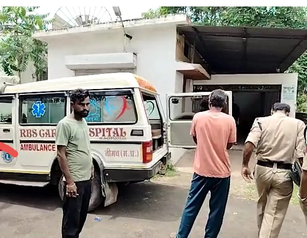 चोरों का पीछा कर रहे सिक्युरिटी सुपरवाइजर की ट्रेन हादसे में मौत चोरों का पीछा कर रहे सिक्युरिटी सुपरवाइजर की ट्रेन हादसे में मौत