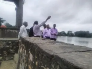 एडीएम श्री बी एस कलेश ने रामपुरा क्षेत्र में किया गणेश जी विसर्जन स्थलों का निरीक्षण 2 एडीएम श्री बी एस कलेश ने रामपुरा क्षेत्र में किया गणेश जी विसर्जन स्थलों का निरीक्षण