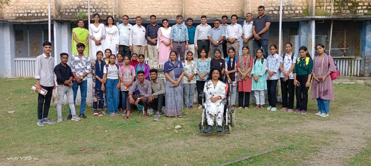 रामपुरा महाविद्यालय में परमाणु वैज्ञानिकों का आगमन। विद्यार्थियों को किया परमाणु अनुसंधान के लिए जागरूक।