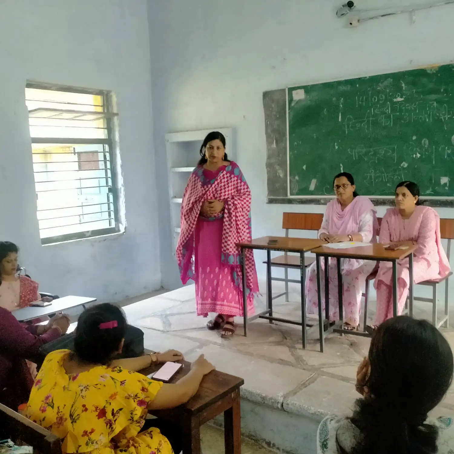 हिंदी दिवस के अवसर पर रामपुरा महाविद्यालय में विभिन्न गतिविधियों का आयोजन किया गया