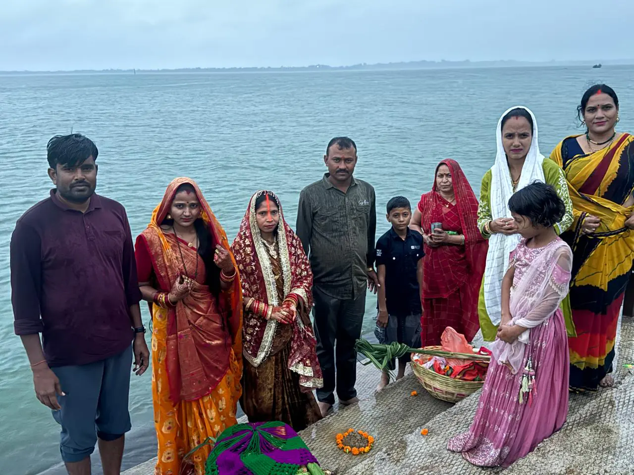 उदय होते सूर्य को अर्घ्य देकर हुआ चार दिवसीय छठ पर्व का समापन