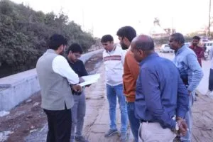 कलेक्‍टर हिमांशु चंद्रा ने किया निर्माणाधीन भाटखेड़ा-डूंगलावदा फोरलेन सड़क निर्माण कार्य का निरीक्षण