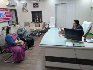 सायबर सेल नीमच की सक्रियता से बुजुर्ग दंपत्ति के बचे 60 लाख रूपये*, *मनी लांड्रिग केस के नाम पर बुजुर्ग दंपत्ति को किया था डिजिटल अरेस्ट*