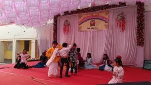 सरस्वती शिशु विद्या मंदिर रामपुरा के वार्षिकोत्सव अंतर्गत आयोजित रंगमंचीय कार्यक्रम का आयोजन
