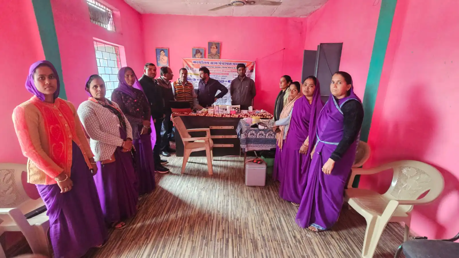 प्रशासन गांव की ओर अभियान// के निमित्त रामपुरा सेक्टर के विभिन्न ग्रामीण क्षेत्रों में विशेष स्वास्थ्य शिविर का आयोजन