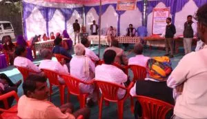 प्रशासन गांव की ओर अभियान - अरनिया मामादेव के राजस्‍व शिविर में कलेक्‍टर ने सुनी ग्रामीणों की समस्‍याएं, निराकरण के दिए निर्देश