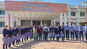 कालेज चलो अभियान के तहत जीरन कॉलेज में स्कूल के विद्यार्थियों ने आठ विद्यालयों का किया भ्रमण