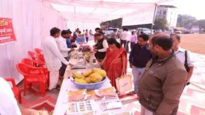 जिला प्रशासन नीमच की सार्थक पहल - नीमच के जैविक हाट बाजार में निरंतर बढ़ रही है नागरिकों की भागीदारी जैविक उत्पादों की बिक्री के लिए बाजार उपलब्ध होने से खुश हैं जैविक किसान।