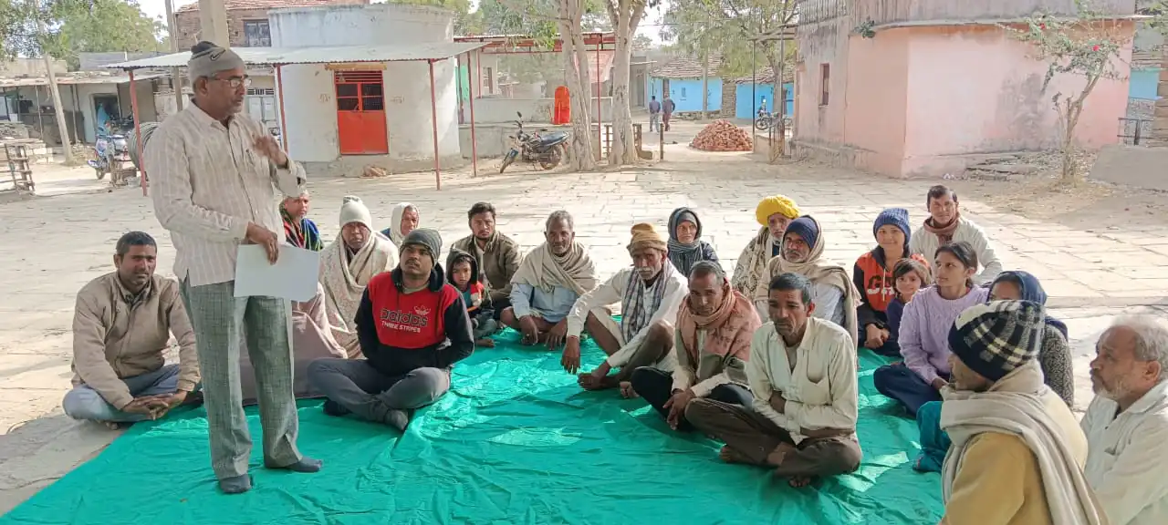 पीपल्दा में एक चौपाल आयोजित की गई