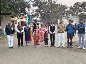 बड़कुआ माध्यमिक विद्यालय में हर्षोल्लास के साथ मनाया गया गणतंत्र दिवस