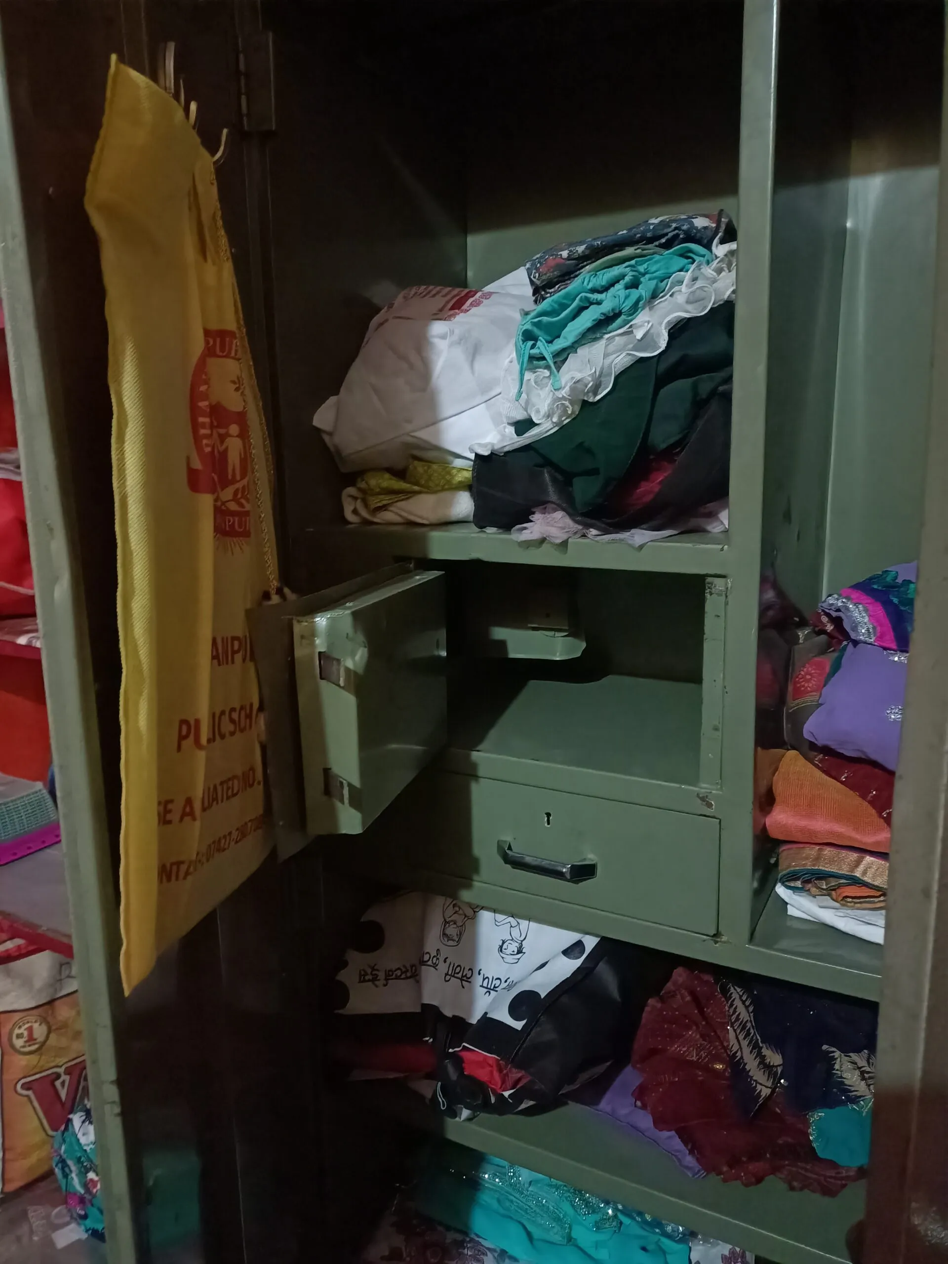 मधुबन कॉलोनी में सूने मकान में हुई चोरी मधुबन कॉलोनी में सूने मकान में हुई चोरी