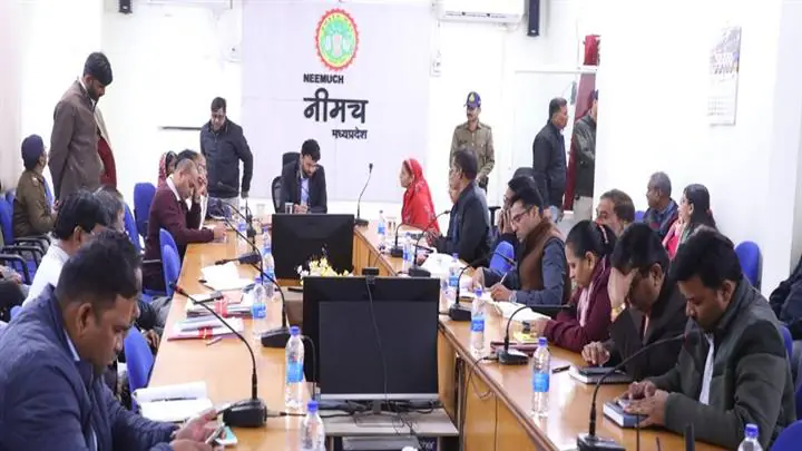 जिला प्रशासन द्वारा जनसमस्याओं के निराकरण की सार्थक पहल ग्राम पंचायत, जनपद एवं तहसील व जिला स्तर पर मंगलवार को की गई जनसुनवाई जिला प्रशासन द्वारा जनसमस्याओं के निराकरण की सार्थक पहल ग्राम पंचायत, जनपद एवं तहसील व जिला स्तर पर मंगलवार को की गई जनसुनवाई