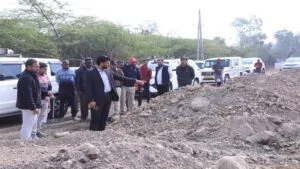 नीमच सिंगोली सड़क निर्माण: कलेक्टर हिमांशु चंद्रा ने किया निरीक्षण, गुणवत्ता से समझौता नहीं करने के निर्देश economic growth - 1 2 नीमच सिंगोली सड़क निर्माण: