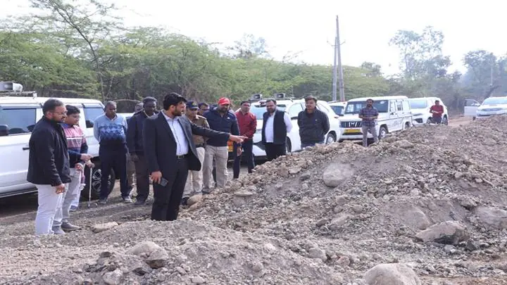 नीमच सिंगोली सड़क निर्माण: कलेक्टर हिमांशु चंद्रा ने किया निरीक्षण, गुणवत्ता से समझौता नहीं करने के निर्देश economic growth – 1 नीमच सिंगोली सड़क निर्माण: कलेक्टर हिमांशु चंद्रा ने किया निरीक्षण, गुणवत्ता से समझौता नहीं करने के निर्देश economic growth – 1