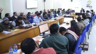 स्वास्थ्य संस्थाओं में दवाइयों की उपलब्धता अनिवार्य: कलेक्टर हिमांशु चंद्रा के सख्त निर्देश, सुरक्षित प्रसव पर विशेष जोर, 1