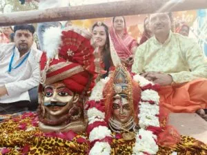 भूत भावन भूतेश्वर नाथ निकले शाही सवारी के साथ नगर भ्रमण पर* *विधि विधान से सम्पन्न हुआ शिव पार्वती का विवाह* *शाही सवारी मे भक्तों का उमड़ा जबरदस्त सैलाब*