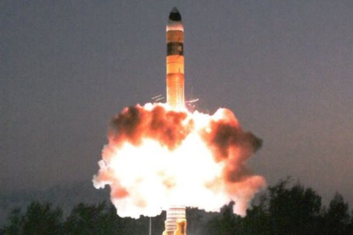 MIRV तकनीक से लैस एडवांस्ड अग्नि मिसाइल का किया गया सफल परीक्षण, सैन्य क्षमता में हुई वृद्धि